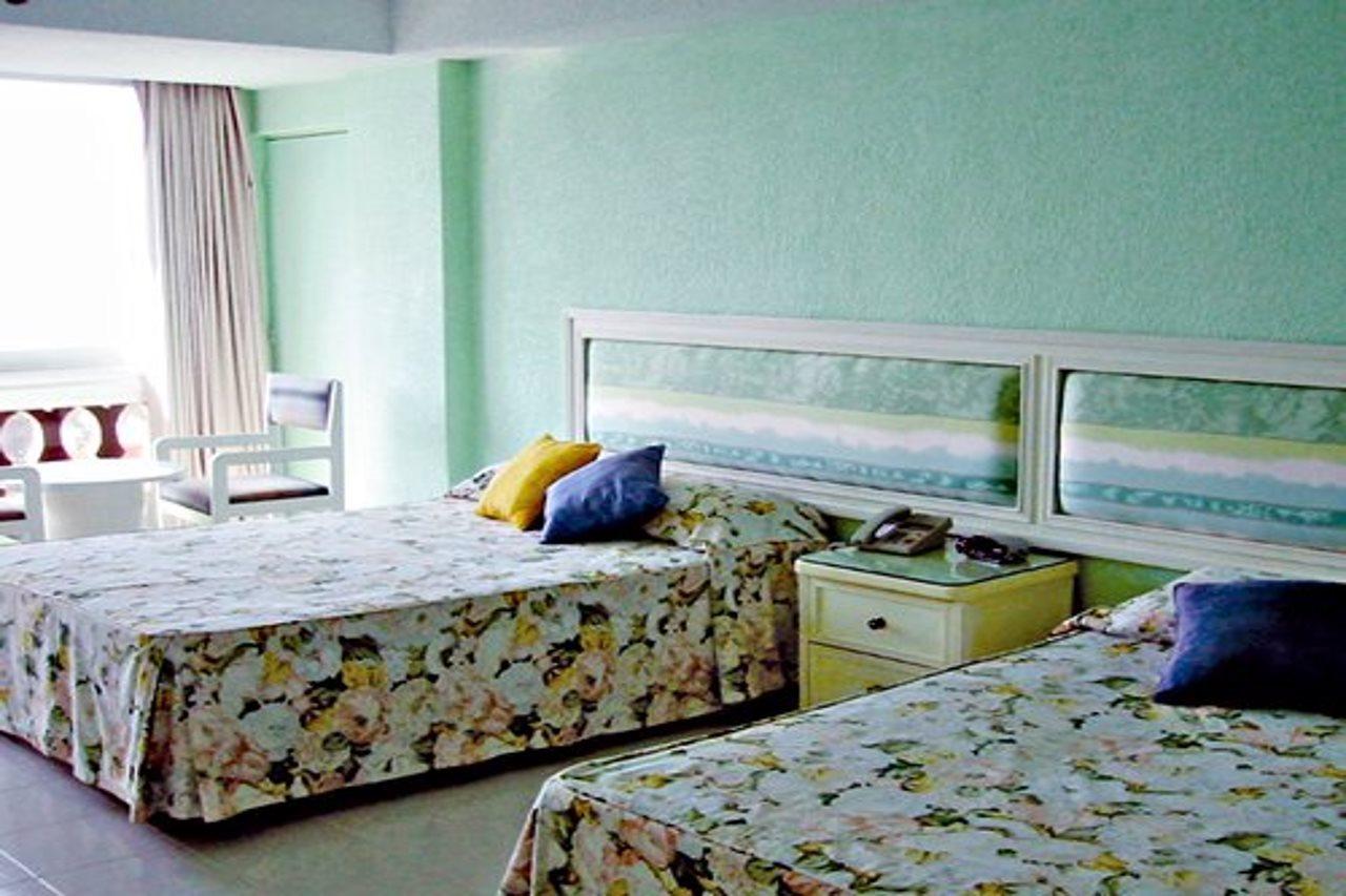 Hotel And Club Aladinos 阿卡普尔科 外观 照片